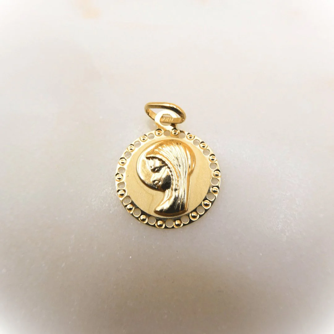 Medalla de la Virgen Niña en Oro (14k gold) Round 0.6" - Image 6