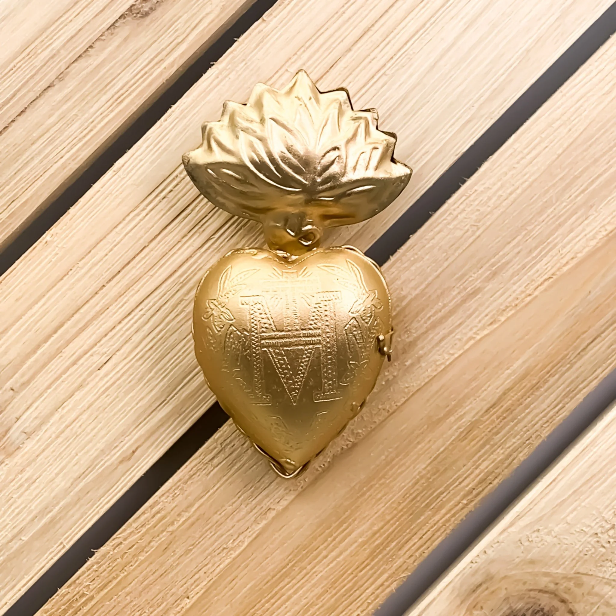 Immaculate Heart Small Milagro 3.5" x 2" - Image 2