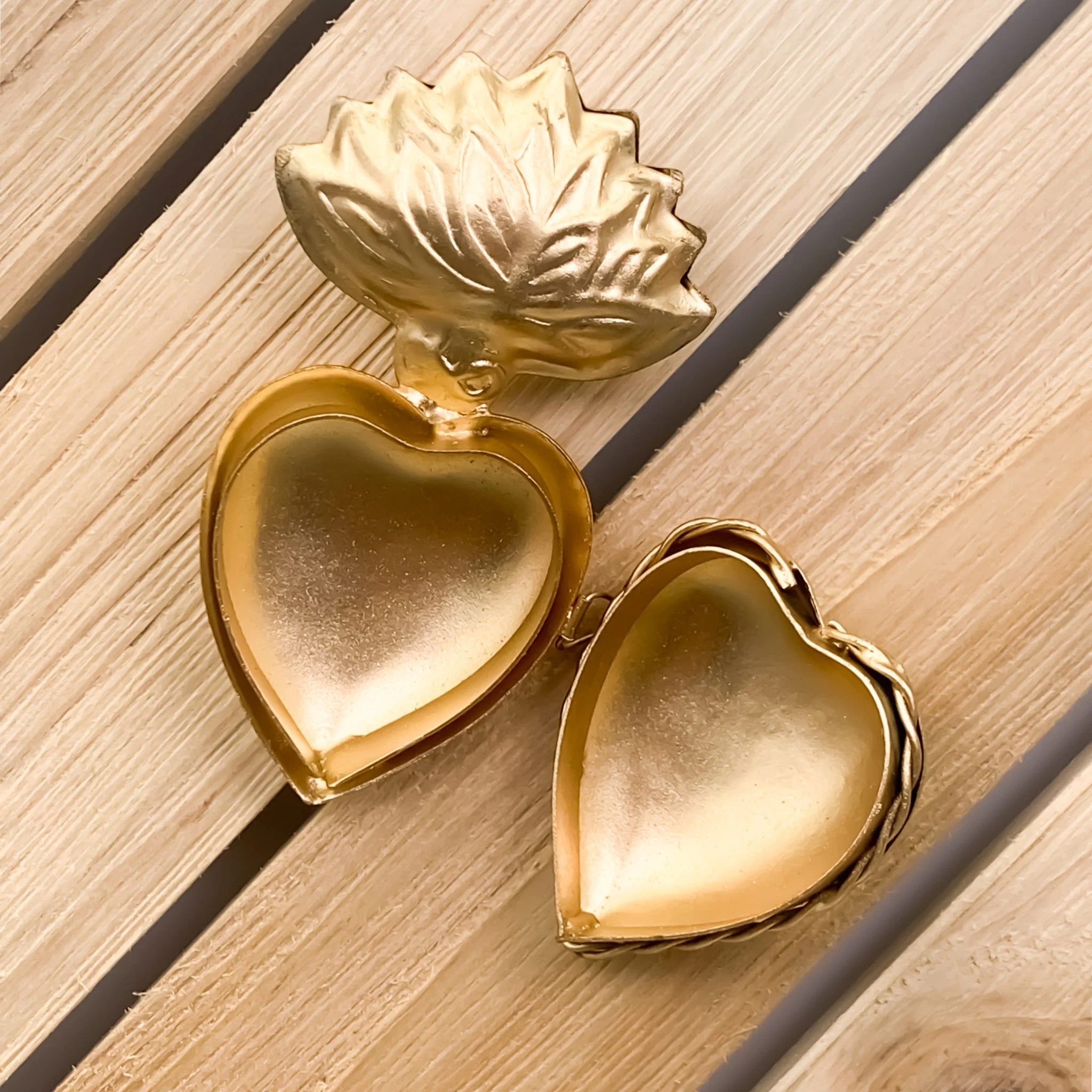 Immaculate Heart Small Milagro 3.5" x 2" - Image 3