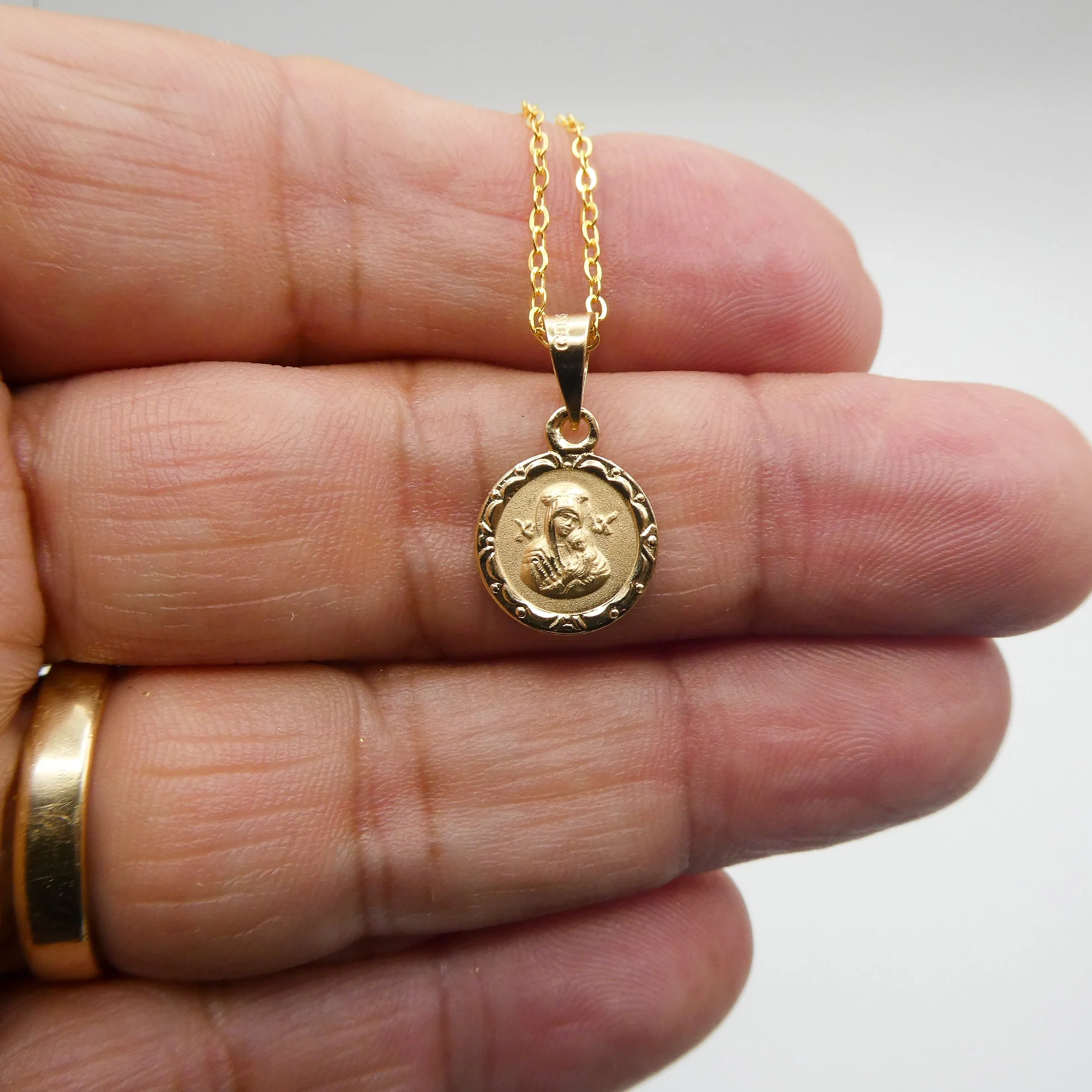 Gold Our Lady of Perpetual Help Round Floral Necklace 18-inch - Image 5