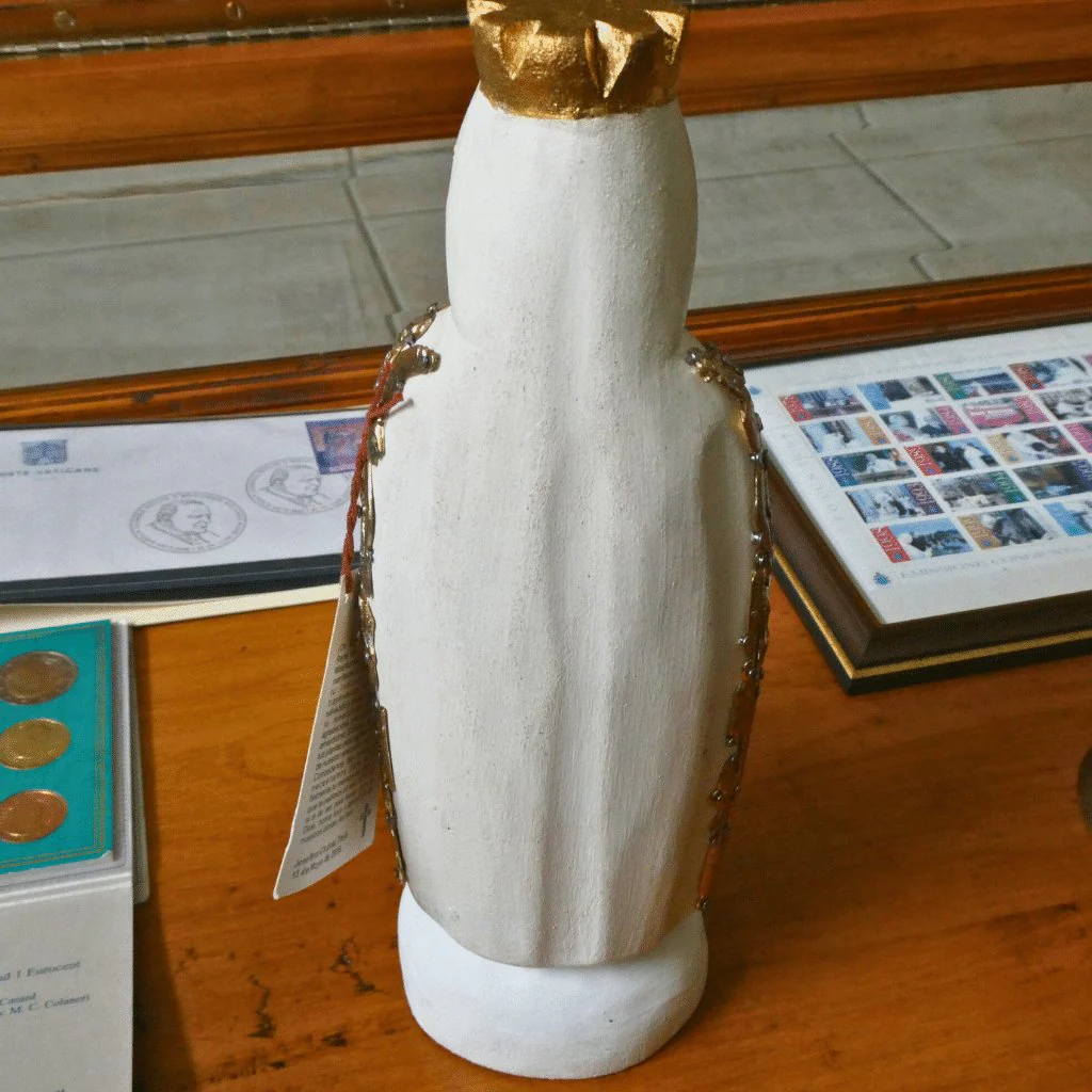 Our Lady of Fatima Wood Statue with Milagros 10-inch - Image 7