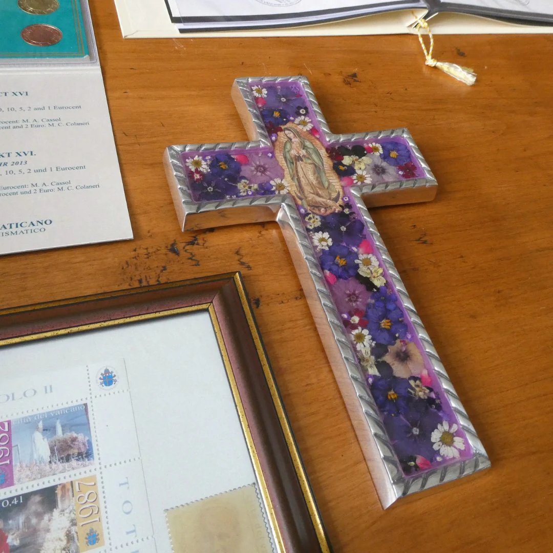 Our Lady of Guadalupe Baroque Wall Large Cross w/ Pressed Flowers 8.5" - Image 3