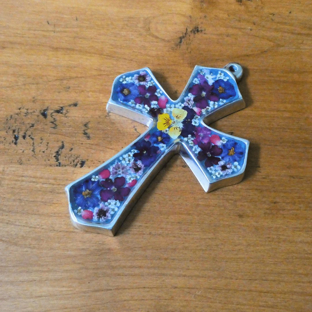 Pressed Flower Atlanta Cross 6" - Image 6