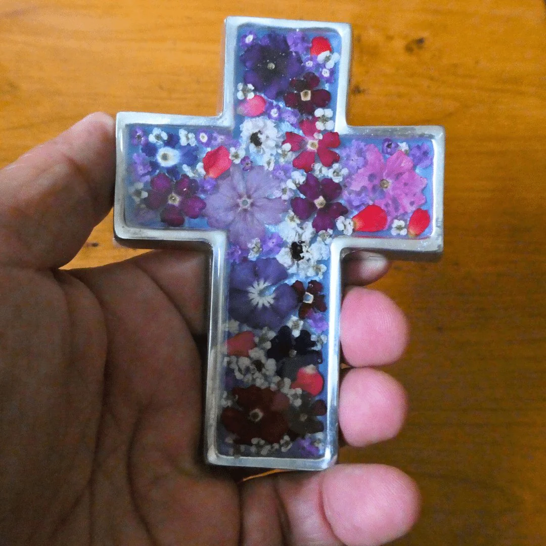 Pressed Flower Cross 4.5" - Image 4