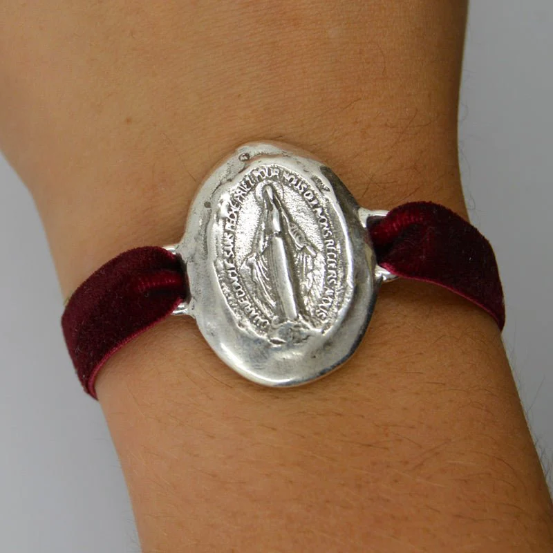 Silver-Plated Miraculous Medal Velvet Bracelet 7.5-inch - Image 3