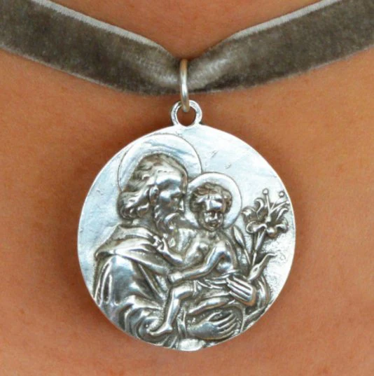 Silver-Plated Saint Joseph & Baby Jesus Medal Velvet Necklace 18-inch - Image 3